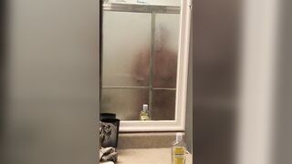 Caught my girlfriend’s orgasm with the shower head