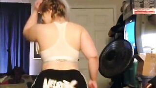 Dare you to NOT cum to this Big Ass Twerking