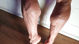 Big Ripped FBB Legs Struting around Flexing and Viens Popping INSANE CALVES