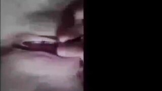 Compilation de ma femme  qui se masturbe en selfie