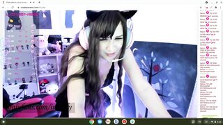 twitch gamer cosplay slut shakes ass