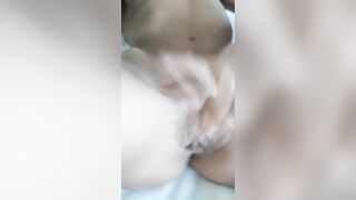 18 YEAR OLD MASTURBATION CLOSE UP WHILE MOANING