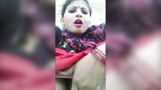 Indian bhabhi ki mast choot fingering