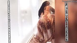 Shower twerk