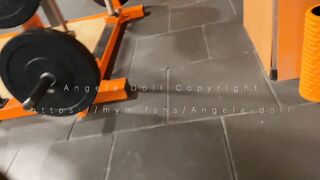 Angela Doll - Defi BasicFit: Je me Fais Baiser a La Salle De Sport Par un Inconu et Avale Son Sperme