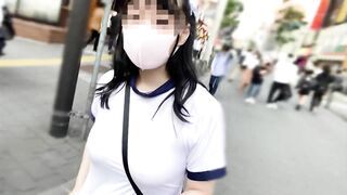 I went running in Ikebukuro with no bra, big tits gym clothes and bloomers and wearing a toy.