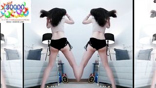 Incredible Asian Twerking