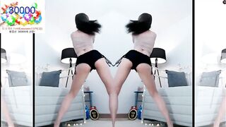 Incredible Asian Twerking