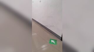 Pinay Viral Fingering at the Public Restroom – SM Mall