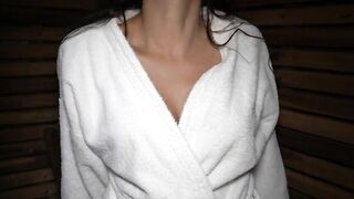 Acompáñame al sauna | Milf Latina