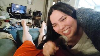 Netflix and Chill Blowjob - She Came Over to Suck Dick!