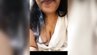 Desi Indian aunty white saree blouse removing