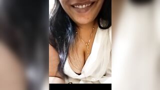 Desi Indian aunty white saree blouse removing