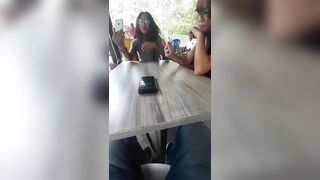 controlando a mi novia y mi exnovia en publico