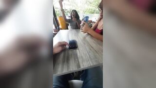 controlando a mi novia y mi exnovia en publico