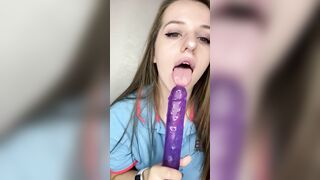 DEEP SUCTION OF A DOUBLE DILDO FROM A CUTIE