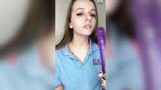 DEEP SUCTION OF A DOUBLE DILDO FROM A CUTIE