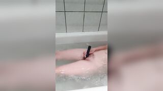 to masturbate in the water and have an orgasm with a big toy