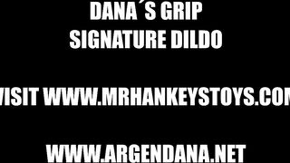 DANA´S GRIP - MRHANKEYS TOYS