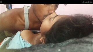 Ladka Ladki Akele Room Me Khub Enjoy Kiye Couple Sex Video Indian Girl Love Sexy Honeymoon Video Village Girl Sex