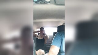 I seduce the driver of my uber so that we have sex for money