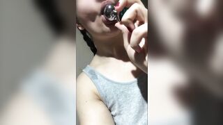 Amateur girlfriend suck a buttplug