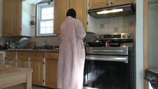 Iranian mother fucked in kitchen سکس با زن جنده همسایه امیر توروخدا بزار برم