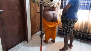 (Priya Chatterjee) Sasurji Ne Apne Bete Ki Patni Ke Sath Kia Kand - Jabardasti Anal Fucked when she was sweeping