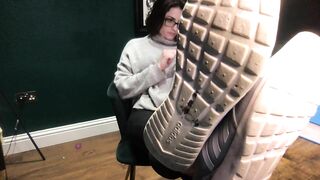 Trainers, Socks and Feet - Countess Diamond Ignore Fetish