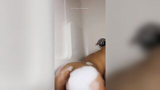 It’s room for you in here w/ me babe . BATHTIME PT .3 w/ me JERK OFF INSTRUCTIONS VIDEO