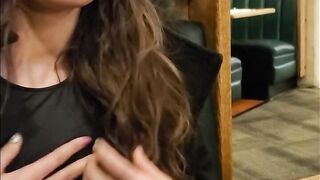 PUBLIC MASTURBATION AT DENNYS! VISIT MY MANYVIDS PAGE FOR FULL VIDEO!!!