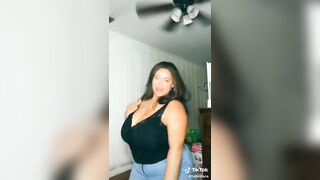 Tik Tok Female: Chick with HUGE tits!