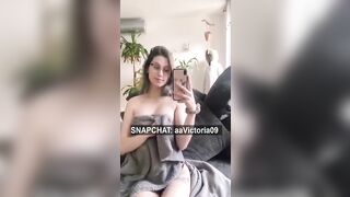 LEAKED NUDES AND MASTURBATION ON SNAPCHAT OF AMATEUR TIKTOK GIRL WITH GLASSES