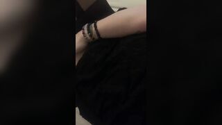 Goth girl hits the g-spot