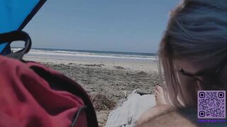 Getting a Public Blowjob from @lilsubbybunny on the Beach