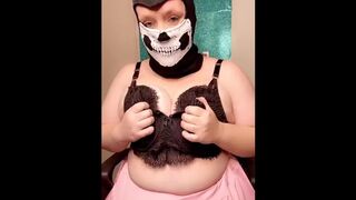 Girl in ghost cosplay wants to strip for you