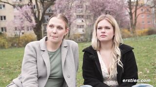 Ersties - Nina C und Emma K haben Analsex mit einem Strapon.