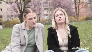 Ersties - Nina C und Emma K haben Analsex mit einem Strapon.