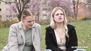 Ersties - Nina C und Emma K haben Analsex mit einem Strapon.