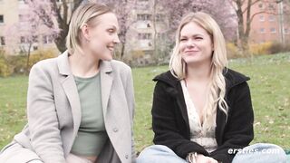 Ersties - Nina C und Emma K haben Analsex mit einem Strapon.