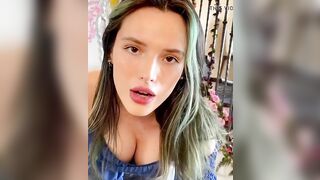 Bella Thorne singing on Instagram 2